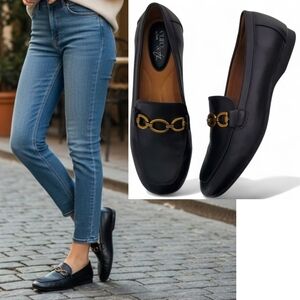 New Eurosoft Sofft size 8 Karsyn loafers black faux leather chain preppy grandma